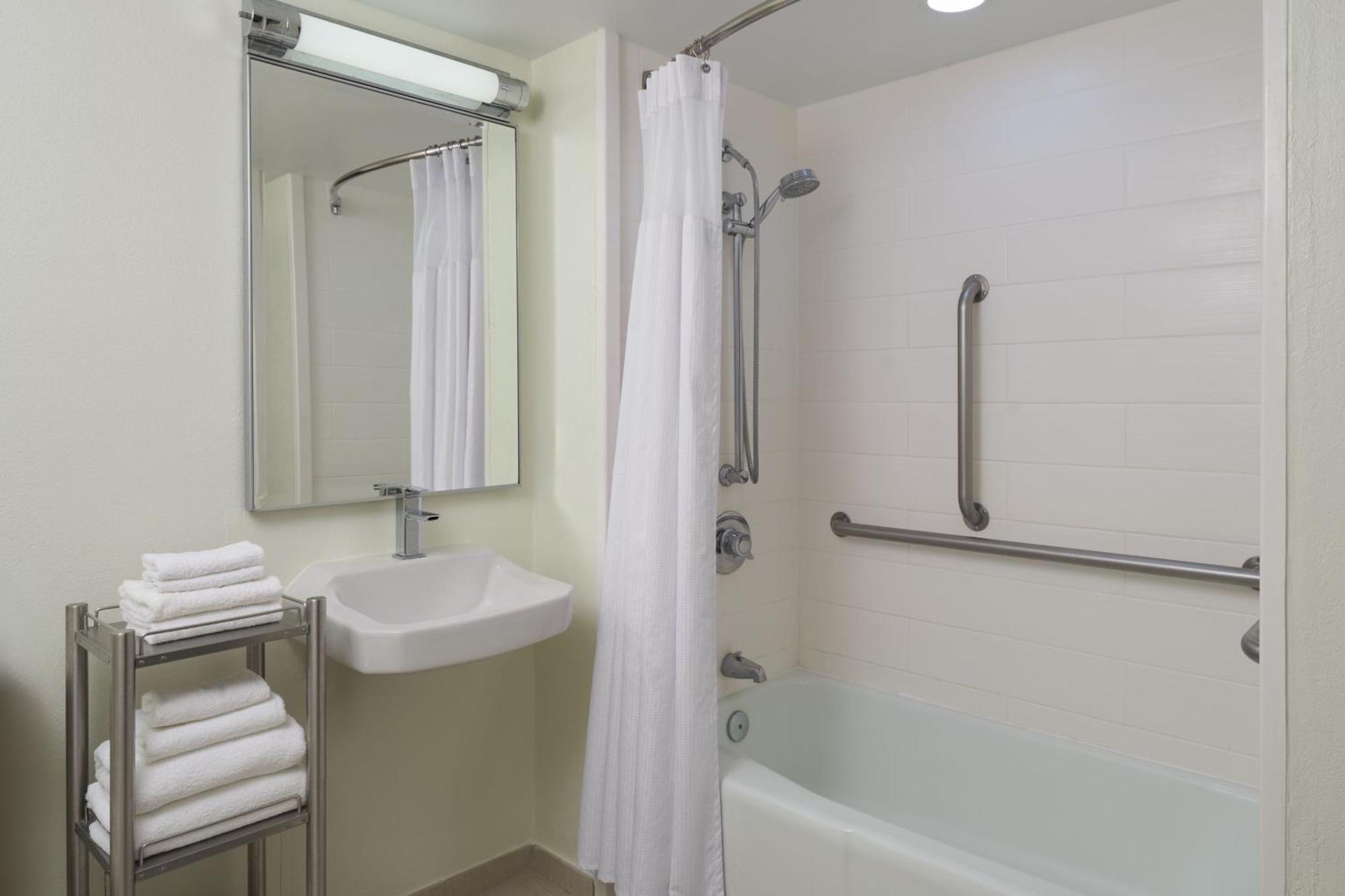 Hotel Delta Hotels By Marriott West Palm Beach 4*